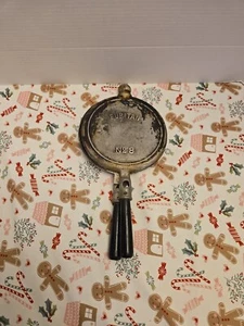 Griswold Puritan No. 8 Waffeleisen Paddel aus Aluminiumguss - 2 Paddel - Bild 1 von 4