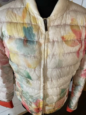 Sehr Schöne Ultra leichte  Daunenjacke 38 40 ADD NEUWERTIGER ZUSTAND - Bild 1 von 4