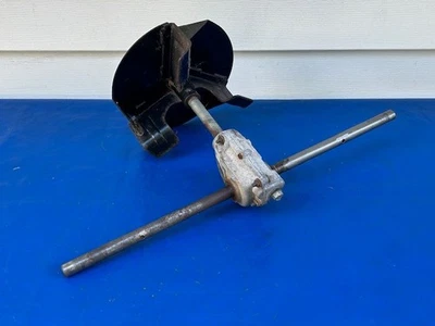 Ariens 53208200 ST524 ST624 ST724 снегоочиститель Gearcase шнековое рабочее колесо вал Asm - Изображение 1 из 4