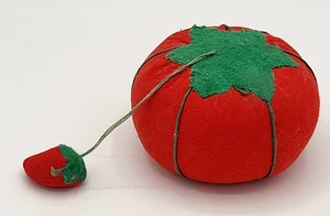 Tomato pin cushion with small strawberry attached. In good condition. - Picture 1 of 2