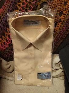 Camisa de vestir semi cónica crema vintage nueva en paquete para hombre talla 16 Montgomery Ward - Imagen 1 de 10