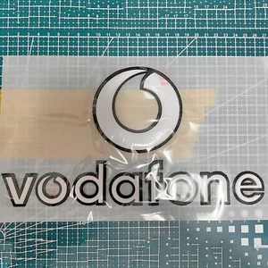 2002/04 Man Utd Vodafone Sponsor Patch – White Flock 3D Heat‑transfer Repro - Picture 1 of 4