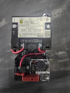 Square D 8536SCO3H30S Magnetstarter Größe 1 600-VAC-Max 110/120-V Spule - Bild 1 von 2