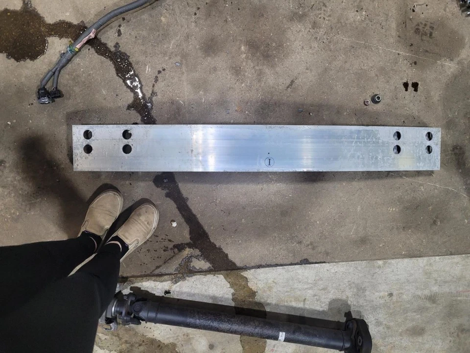 (SOMENTE RETIRADA LOCAL) Reforço de para-choque traseiro compatível com 13-19 LEXUS IS350 2062731 - Imagem 1 de 4