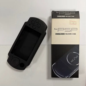 NEW Black Comfort Grip Silicone Protective Case Sleeve for PSP 2000 / 3000 - Picture 1 of 2