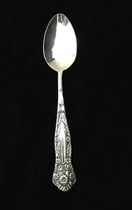 Cuchara de plata de ley diseño inglés antiguo floral con estrella 22 gramos vintage - Imagen 1 de 8