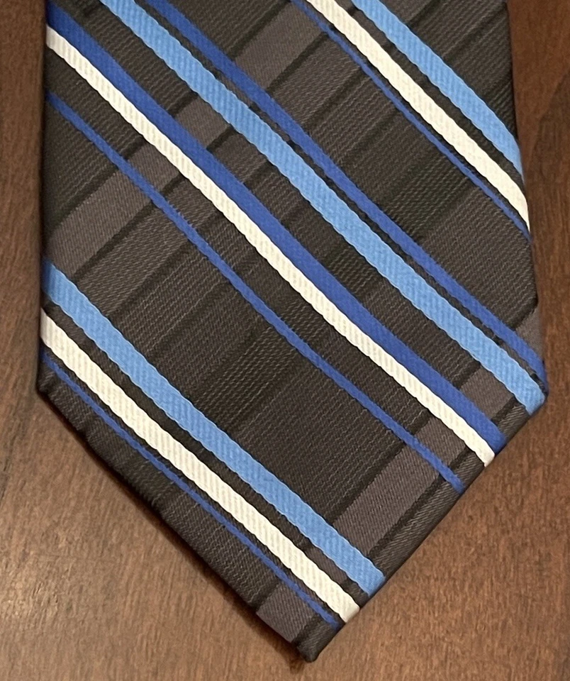 Corbata de cuello para hombre J. Ferrar azul negra 100 % poliéster hecha en China Foto 1 de 4