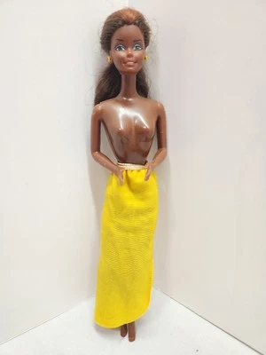 1977 Barbie Fashion Photo Christie Mattel 2324 Black Superstar AA Doll W Skirt - Image 1 of 4