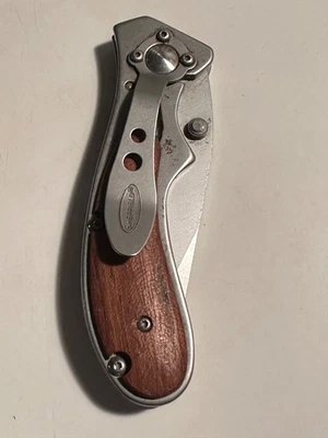 Navaja de bolsillo plegable/bloqueante Sheffield con mango de madera Foto 1 de 4