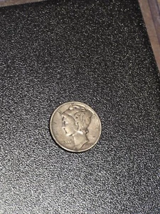 1944 No Mint Mark Mercury Dime (Winged Liberty Head) Error Coin? - Picture 1 of 4