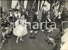 1959 PARIS 70 ans Tour Eiffel - Danseurs écossais "Clan Hay dancers" *Photo