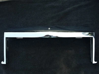 1984 1985 1986 1987 Mopar Chrysler New Yorker Radiator Grill Moulding # 410336 - Image 1 of 4