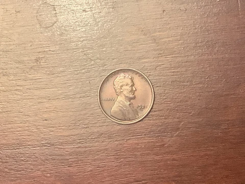 1921S Lincoln cent BROWN to RED-BROWN BU with some rainbow toning Cover