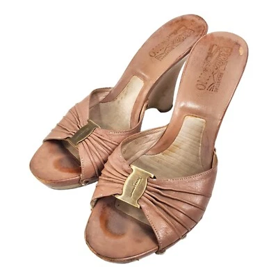SALVATORE FERRAGAMO Sandals Womens Size 8B Rose Gold Designer Open Toe Wedge - Изображение 1 из 4