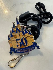 Cast Exclusive 50th Anniversary Disneyland Dornröschen Schloss Bolo Schlüsselband - Bild 1 von 2