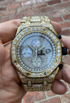 AUDEMARS PIGUET OFFSHORE 42MM BRICK VS CUSTOM DIAMOND WATCH AMAZING PIECE! - Image 1 of 4