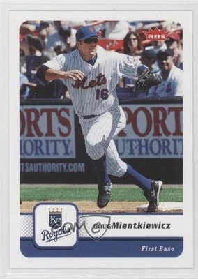 2006 Fleer Doug Mientkiewicz #207 - Image 1 of 2