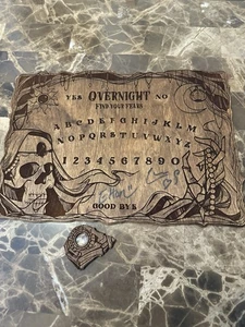 OUIJA BOARD ELTON CASTEE SIGNIERT - Bild 1 von 5