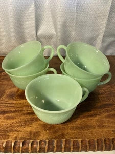 VTG Lot of 5 Jadeite Alice Pattern C Handle Tea/Coffee Cups 1 Marked Fire King - Picture 1 of 11