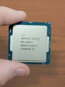 INTEL Xeon E3-1220 v5 Quad-Core Desktop CPU (LGA1151, SR2CQ) - TESTED - Picture 1 of 2