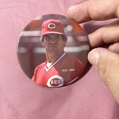 Pete Rose Cincinnati Reds  2x3 Button MLB - Image 1 of 3