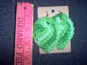 Hand crochet earrings, green leaf Tunisian crochet F - Picture 1 of 3