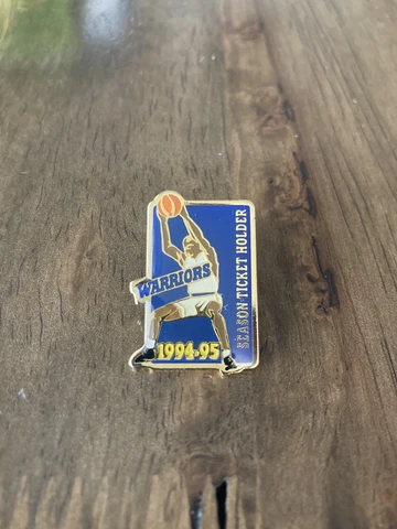 1994 NATIONAL BASKETBALL ASSN GOLDEN STATE WARRIORS SEASON TICKET HOLDERS PIN Cover