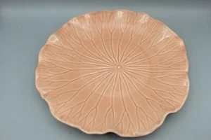 "Plato para servir plato de loto Metlox rastro de amapola floral rosa salmón plato de coral 11" - Imagen 1 de 5