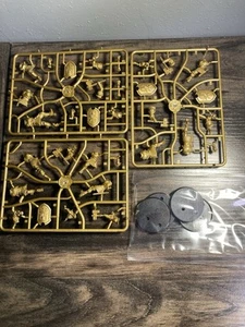 Warhammer Age of Sigmar Stormcast Eternals Liberators X5 NEW ON SPRUE - Picture 1 of 1