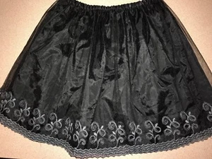 girls FANCY BLACK SKIRT size 140 USA 5 HANNA ANDERSSON embroidery LINED nice @@ - Picture 1 of 1