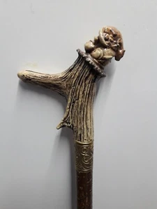 HIKING STICK/CANES RESIN ANTLER WITH OTTER ON HANDLE 135cm RUSTIC HAZEL STICK - Picture 1 of 5