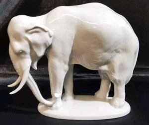 Rosenthal, Elefant, Entwurf Theodor Kärner, Porzellanfigur 1. Wahl, 13,5cm, 670 - Bild 1 von 8