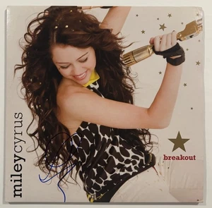 MILEY CYRUS SIGNIERT BREAKOUT VINYL LP JSA COA #CE03869 URBAN OUTFITTERS - Bild 1 von 6
