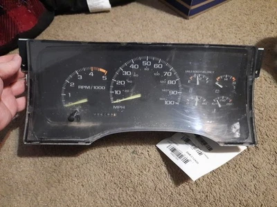 Chevrolet 1500 1995 cuadro de instrumentos 257-01955 92744,1 millas Foto 1 de 4