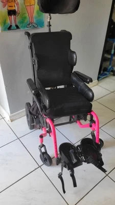 Silla de ruedas caliente con asiento cojín Foto 1 de 4