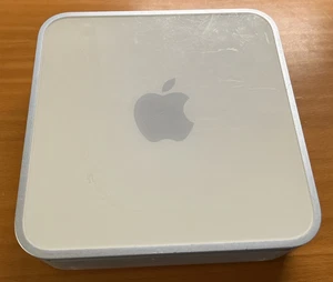 APPLE MAC MINI A1176 Intel Core 2 Duo 1.83GHz 2GB RAM 80GB Drive w/Power adapter - Picture 1 of 3