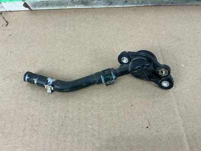 Audi A3 2015-2020 motor 1,8 L termostato carcasa brida de refrigerante con manguera OEM Foto 1 de 4