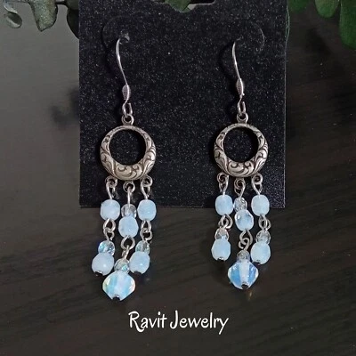 Pendientes de araña con cuentas de vidrio opalino redondo encanto delicado y delicado candelabro Foto 1 de 4