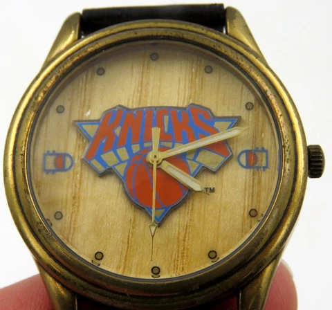 Vintage New York Knicks Men's Wristwatch Officially Licensed Limited Edition Cover