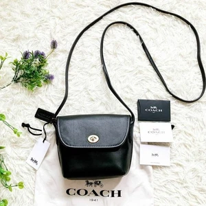 Coach shoulder bag turnlock glove-tanned leather black for women fashion item - Picture 1 of 12