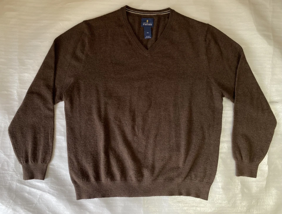 Suéter informal de lana con cuello en V marrón Stafford para hombre talla XXL Foto 1 de 4