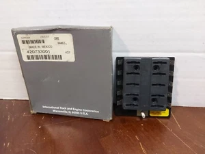 NOS International/Navistar 420733001 Panel Fuse 10  - Picture 1 of 4