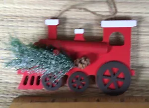 "Lote de 3 Motor de Tren Rojo Pintado en Madera Árbol Cono de Pino Adorno de Navidad 5""" - Imagen 1 de 8