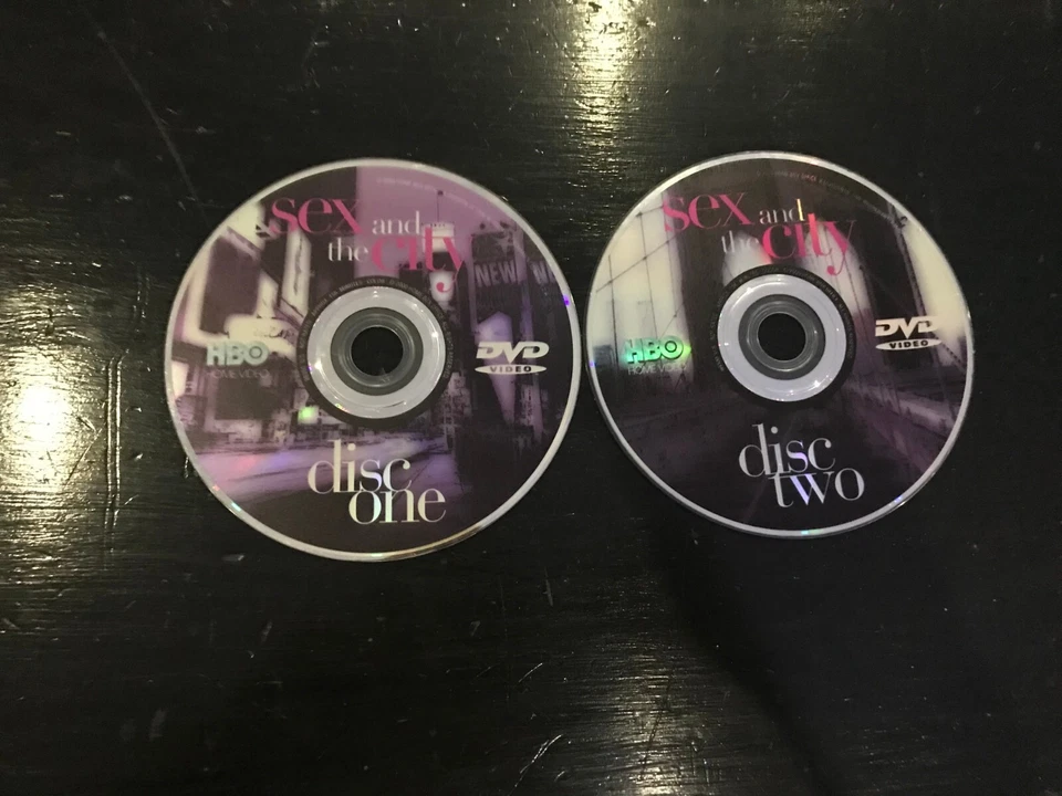Sex And The City: First Season 1 (DVD, 1998, 2-Disc Set)  Discs Only - Image 1 of 1