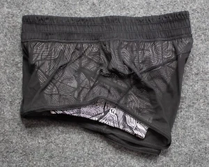 Lululemon City Sky Run By Shorts Dottie Tribe White Black Women's Size 4 - Picture 1 of 7