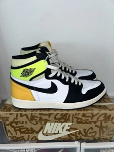 Größe 12 - Jordan 1 Retro High OG Volt 555088 118 (Ersatzkarton)  - Bild 1 von 7