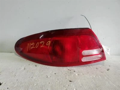 98-02, Ford Escort, luz trasera conductor sedán cuarto panel Mtd, PN-F8CZ-13404-DA Foto 1 de 3