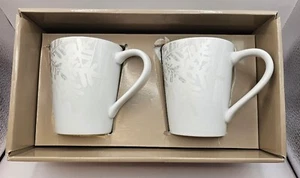 Juego de 2 tazas de café St. Nicholas Square Silver Snowflake - Imagen 1 de 4