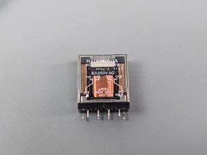 (6) Relè Matsushita NC2D-P-DC24V, TIRANTI PER SALDATURA, 24VDC, 5A 250VAC - Foto 1 di 2