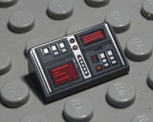 Lego Stein schräg 1x2x0,6 new Dunkelgrau bedruckt mit Steuerpult - Bild 1 von 1